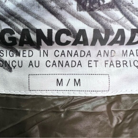 Toboggan Green Hooded Puffer Vest Sz Medium Winter Fall Outdoor Unisex Cabincore - Picture 13 of 16